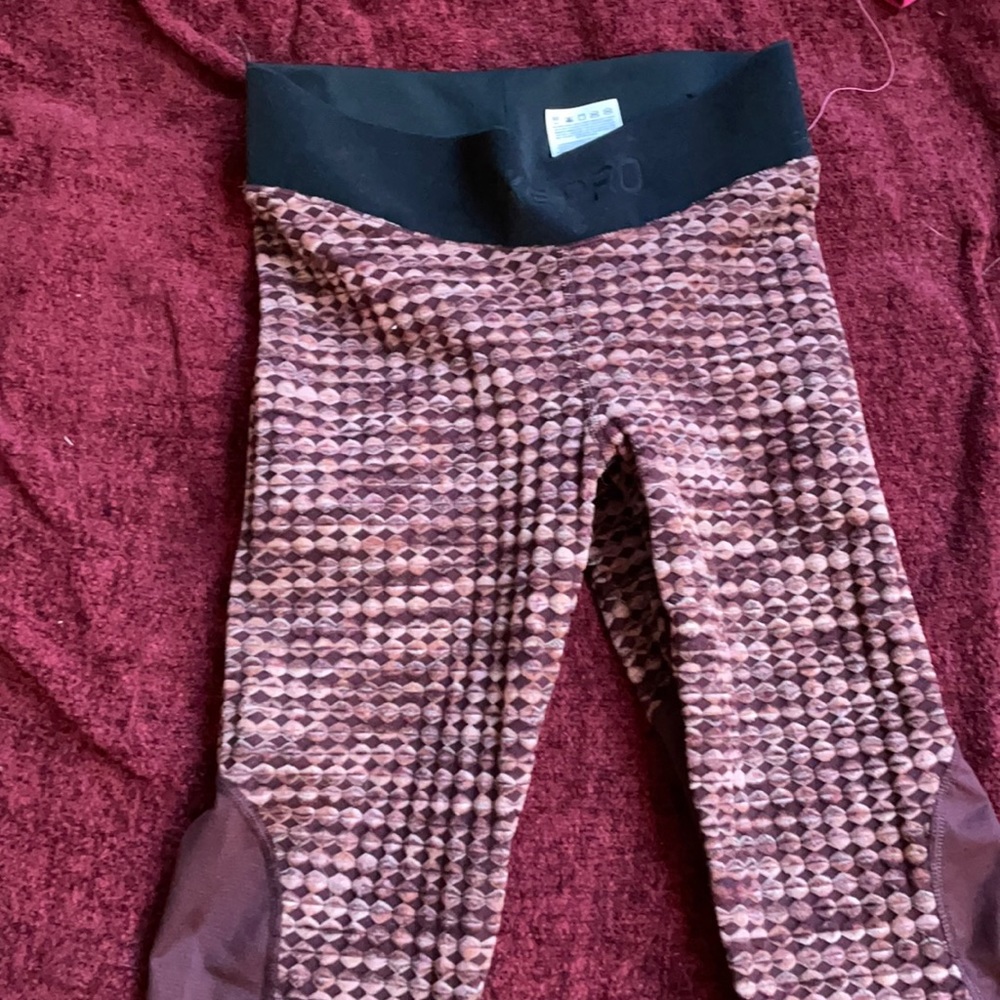 Nike pro maroon